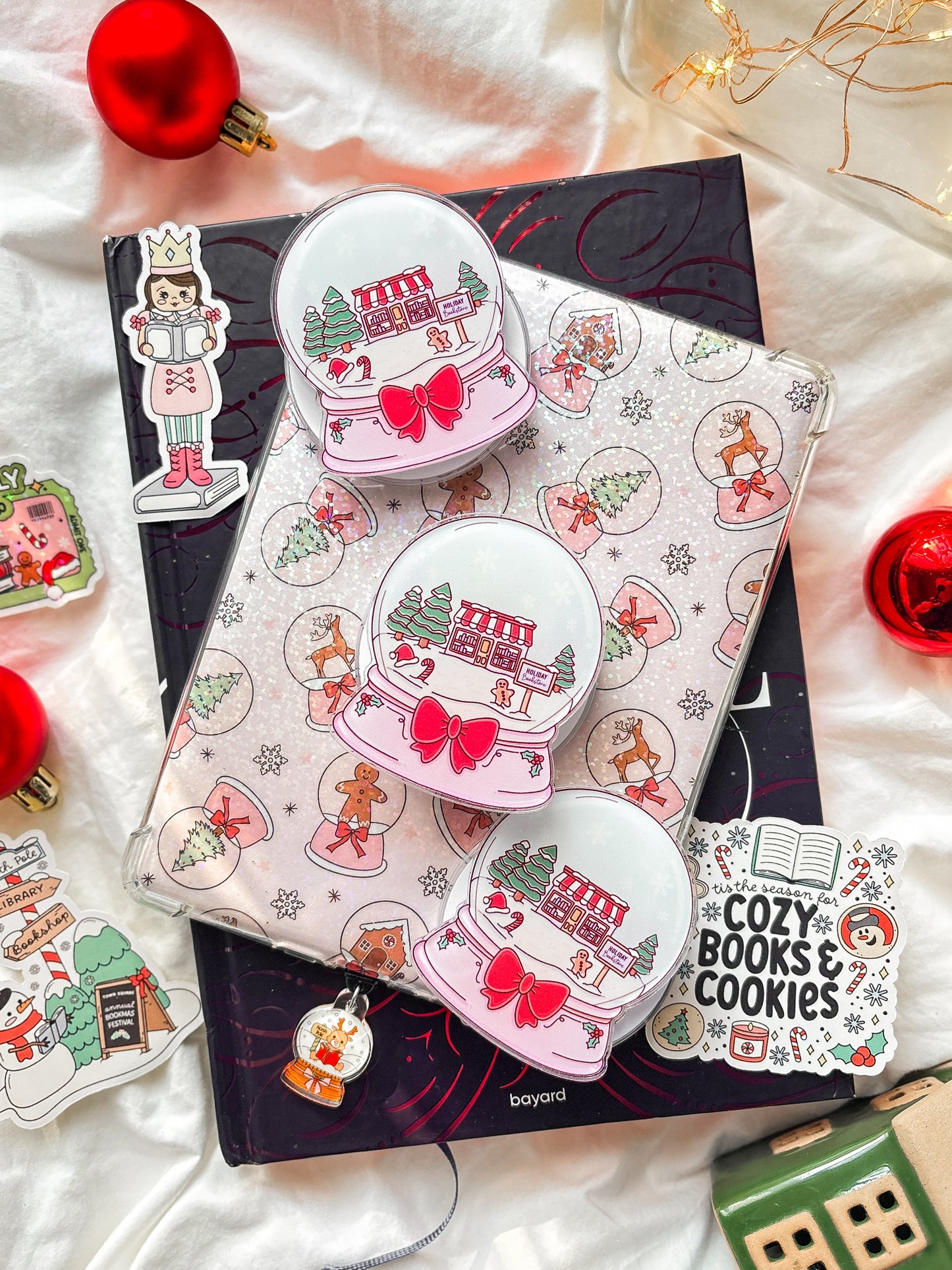 Bookshop Snow Globe Magnetic grip