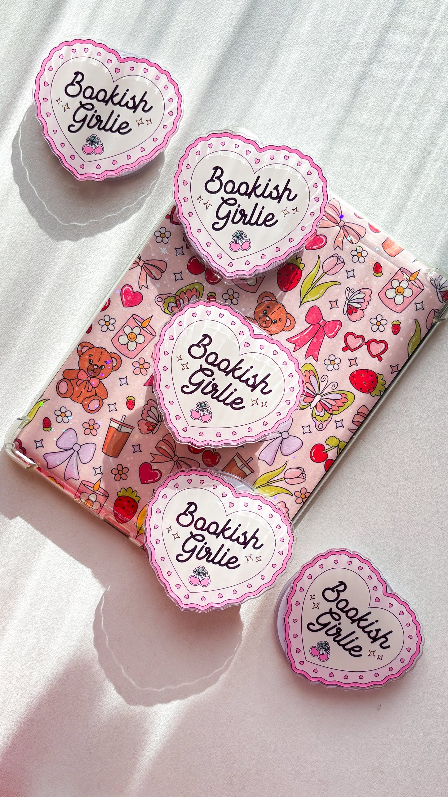 Bookish Girlie Magnetic Grip