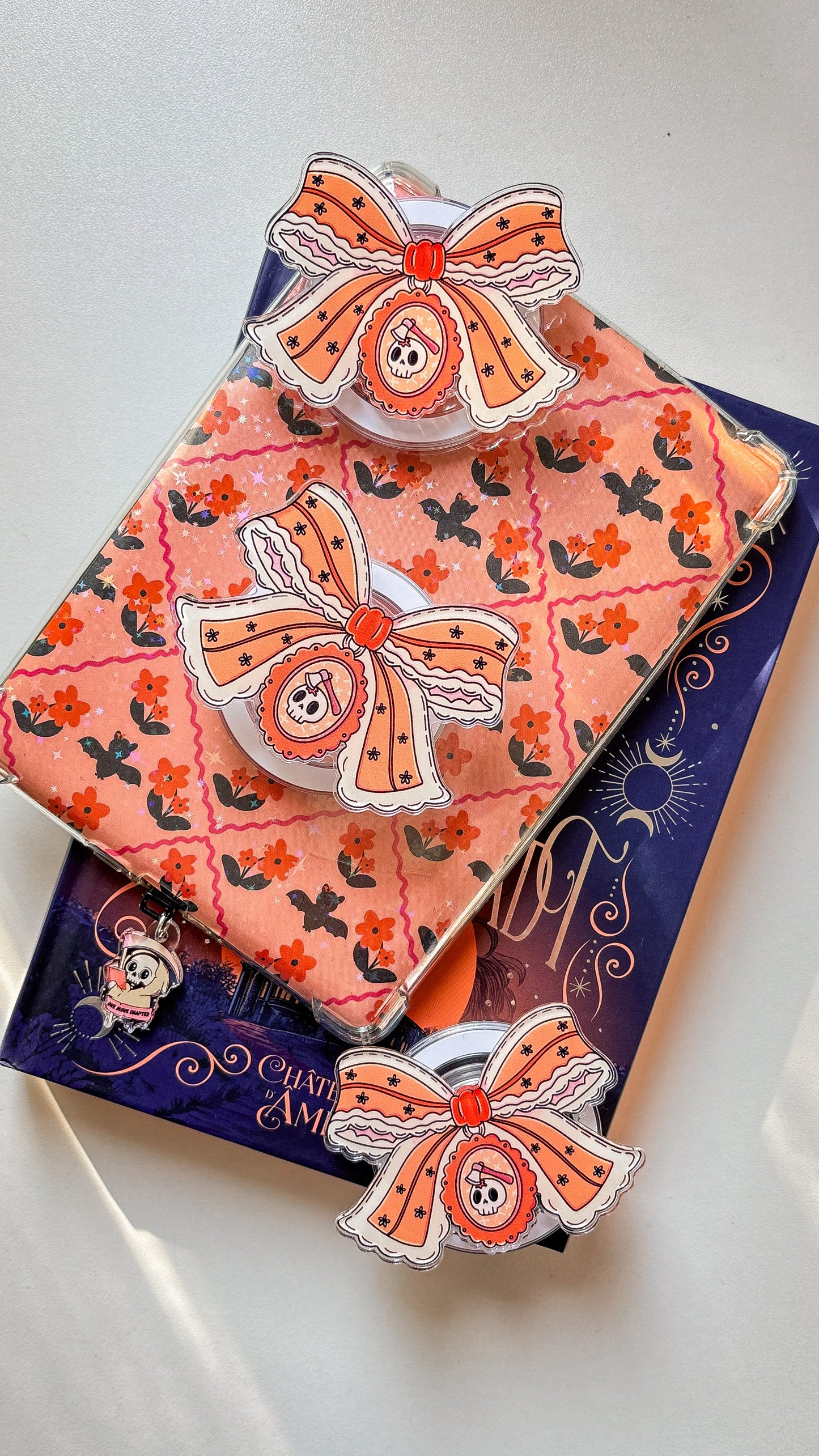 Spooky Bow Magnetic Grip