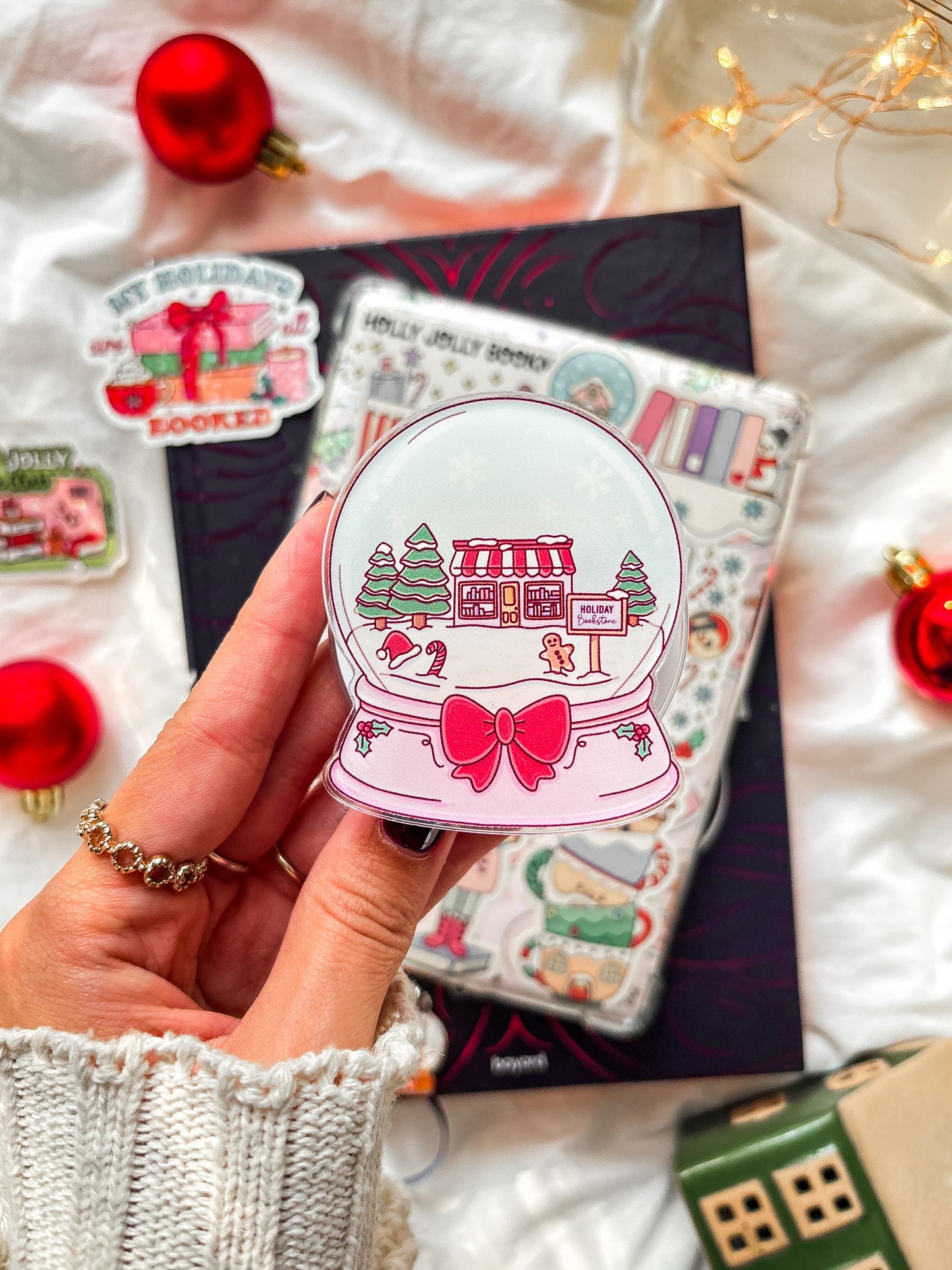 Bookshop Snow Globe Magnetic grip