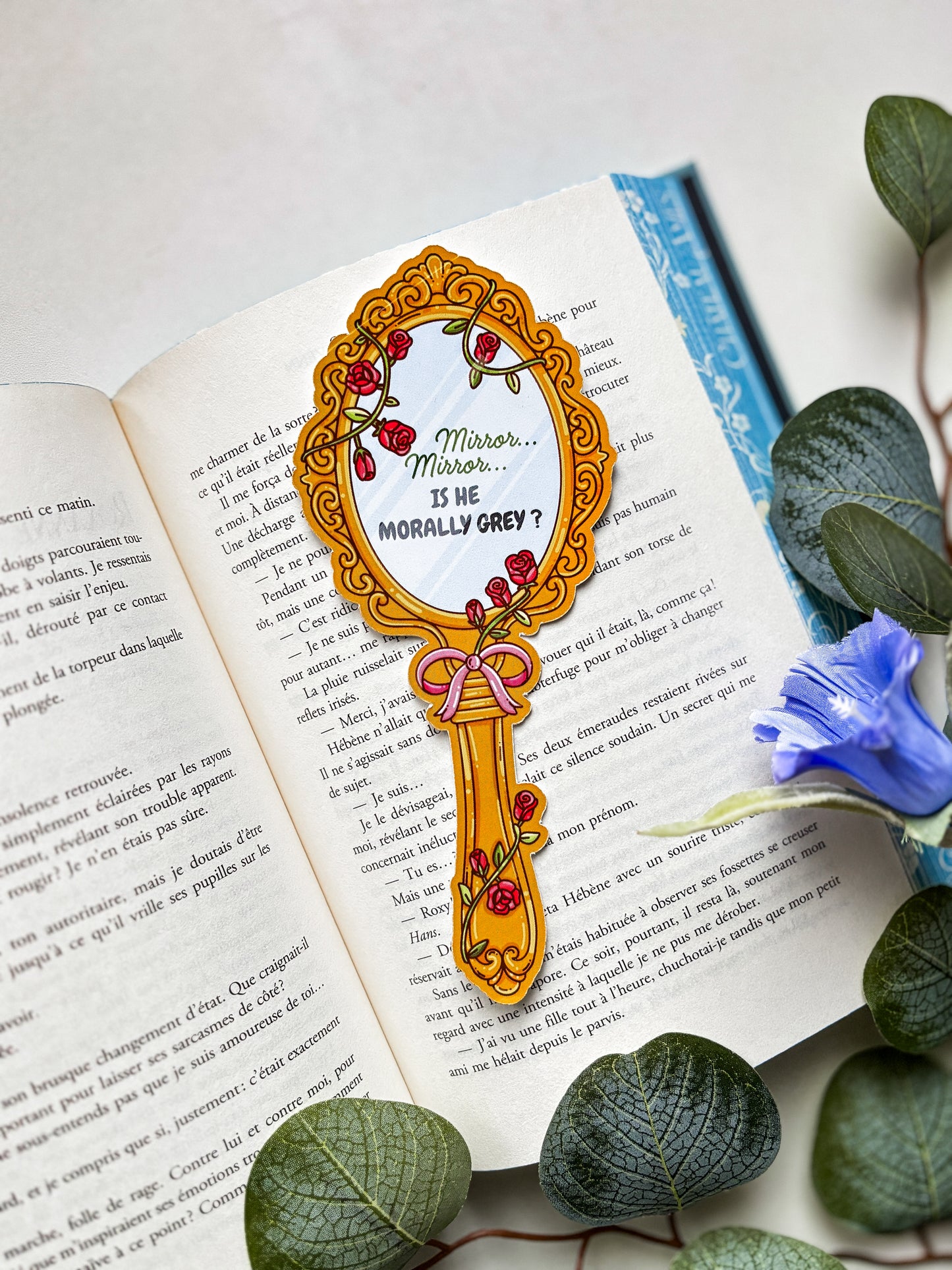 Romantasy Die-cut bookmark