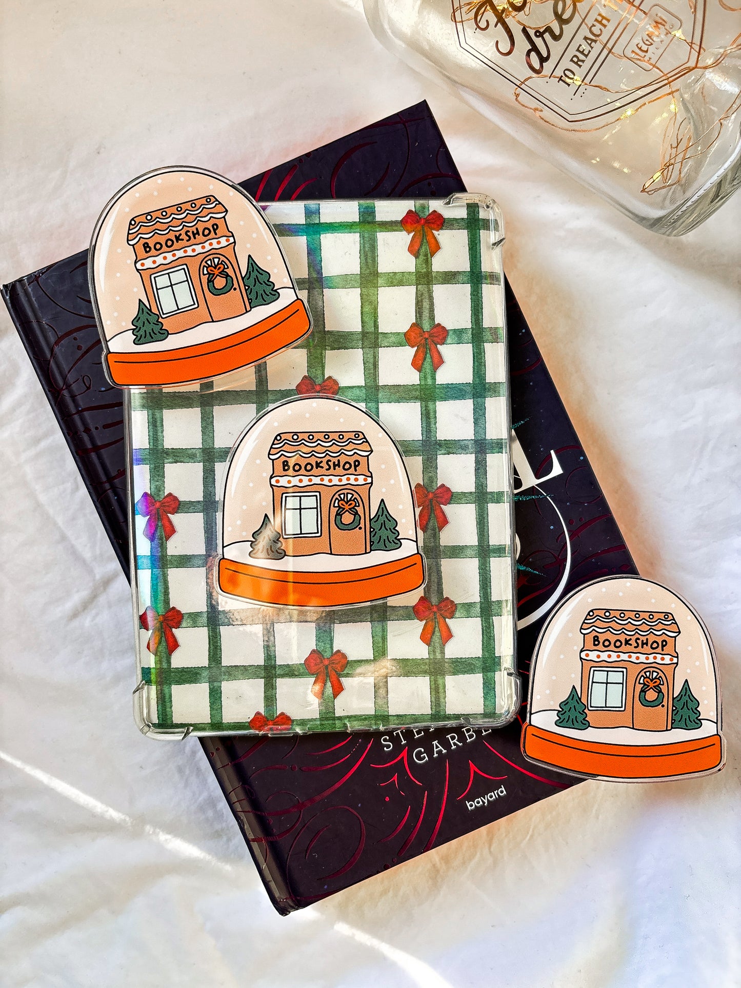 Holiday bookstore kindle Magnetic grip